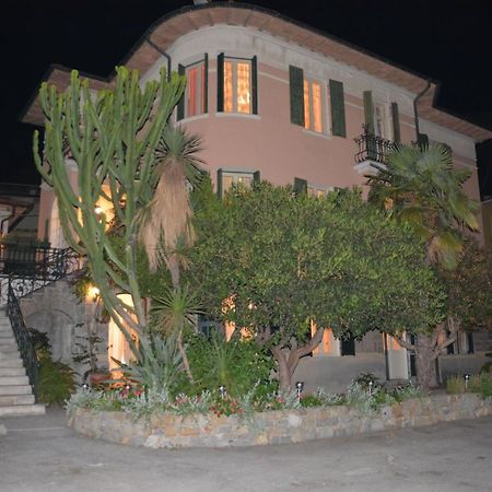 בורדיגרה Hotel La Scogliera מראה חיצוני תמונה