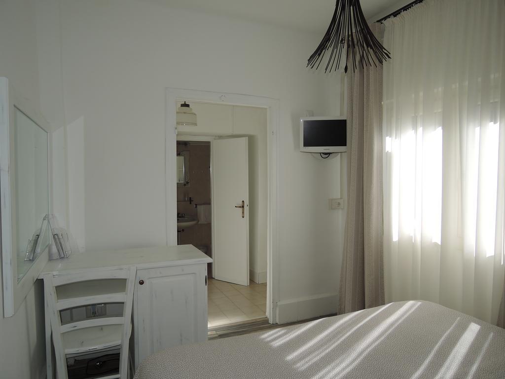 בורדיגרה Hotel La Scogliera מראה חיצוני תמונה