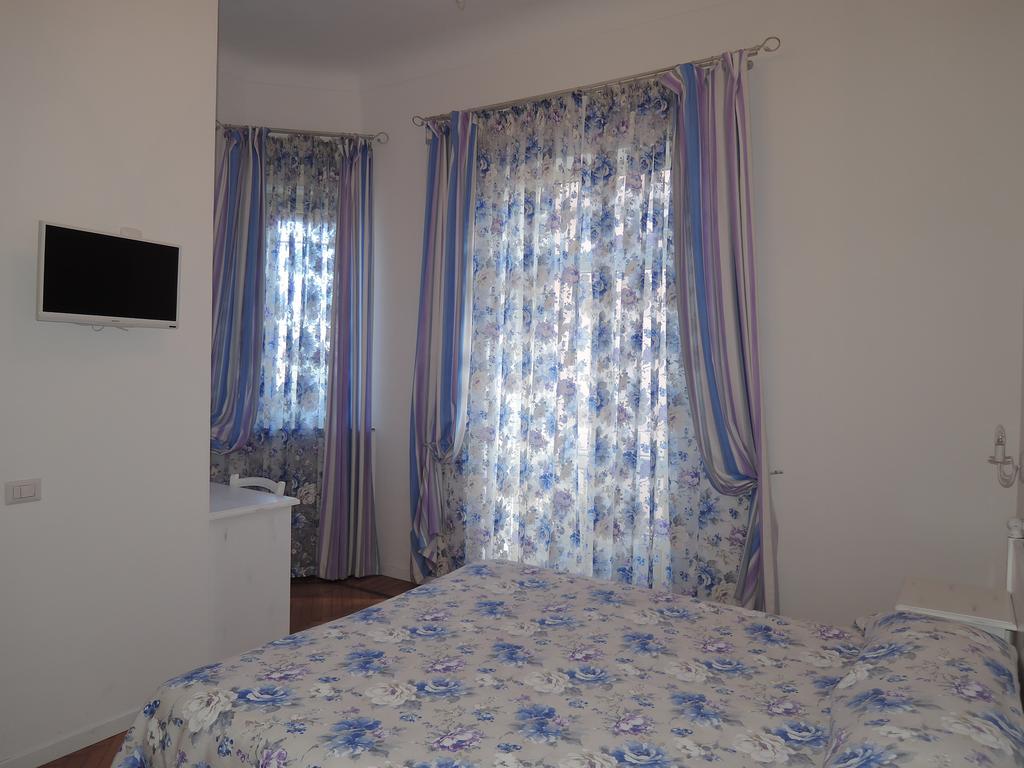 בורדיגרה Hotel La Scogliera מראה חיצוני תמונה