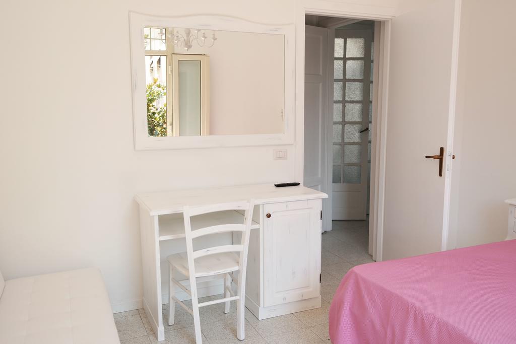 בורדיגרה Hotel La Scogliera מראה חיצוני תמונה