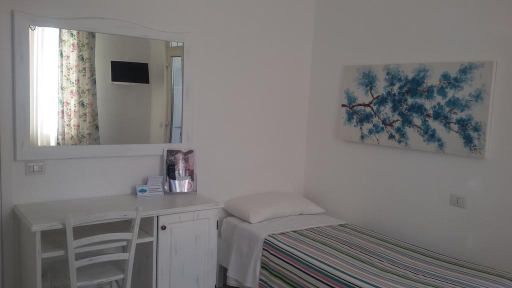 בורדיגרה Hotel La Scogliera מראה חיצוני תמונה