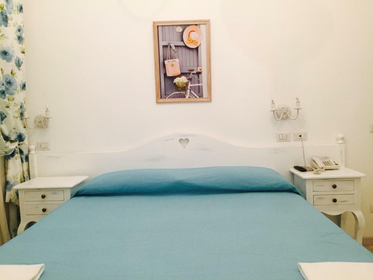 בורדיגרה Hotel La Scogliera מראה חיצוני תמונה